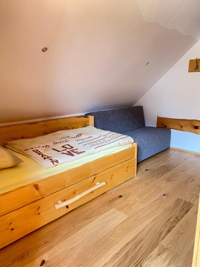 Apartma In Bungalov Jezerci Gozd Martuljek Exterior photo