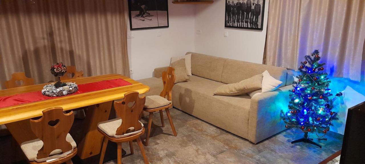 Apartma In Bungalov Jezerci Gozd Martuljek Exterior photo