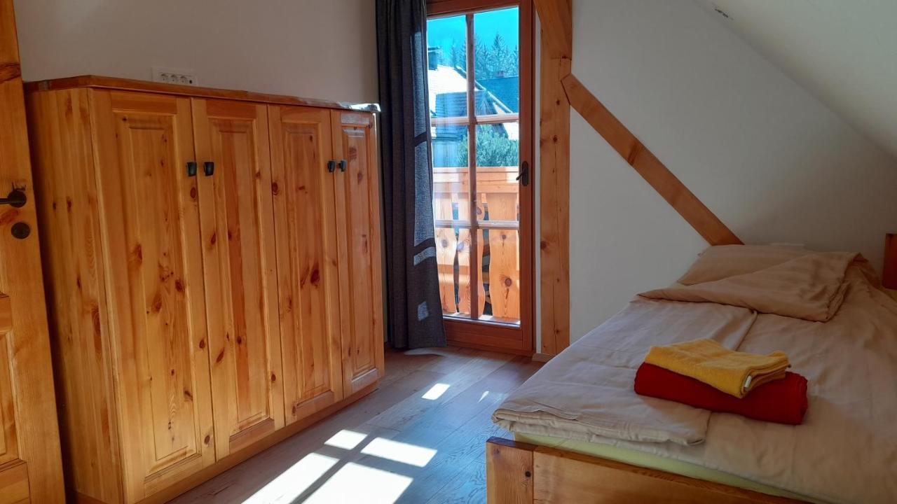 Apartma In Bungalov Jezerci Gozd Martuljek Exterior photo