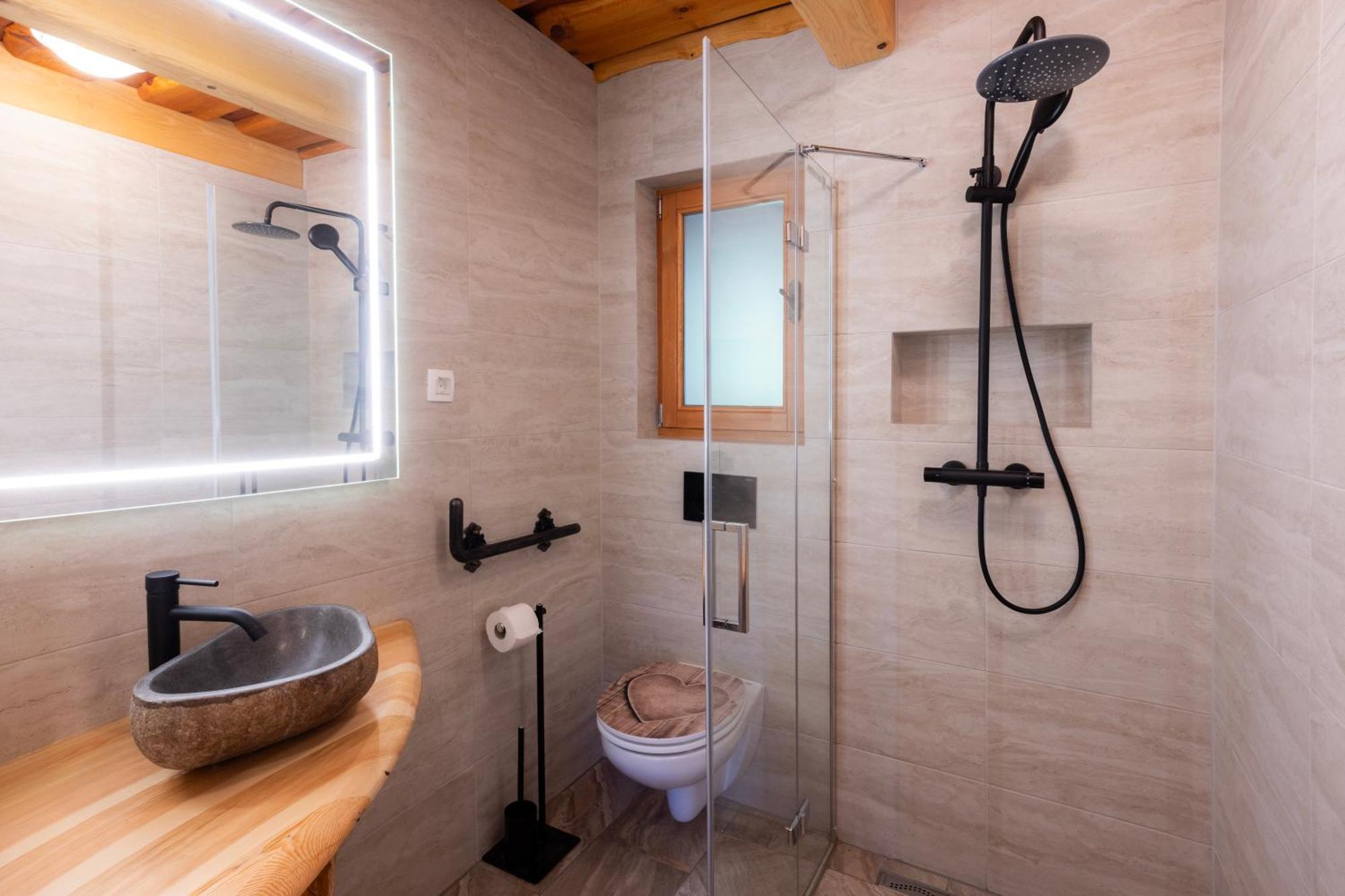 Apartma In Bungalov Jezerci Gozd Martuljek Exterior photo
